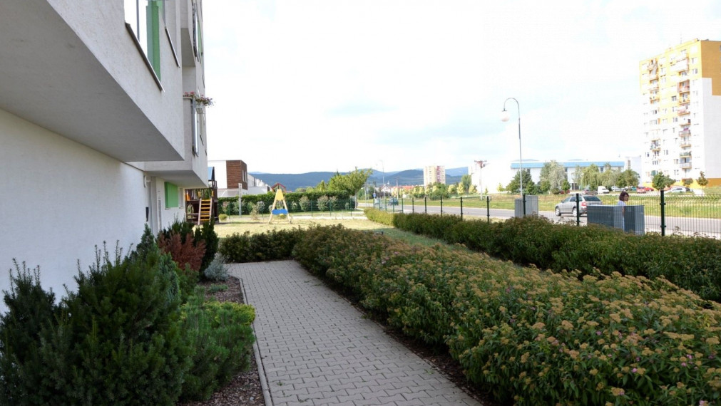 ✅PRENAJATÉ: Zariadený priestranný 3 izb.byt + parkovacie miesto, K.Franklovej., Pezinok