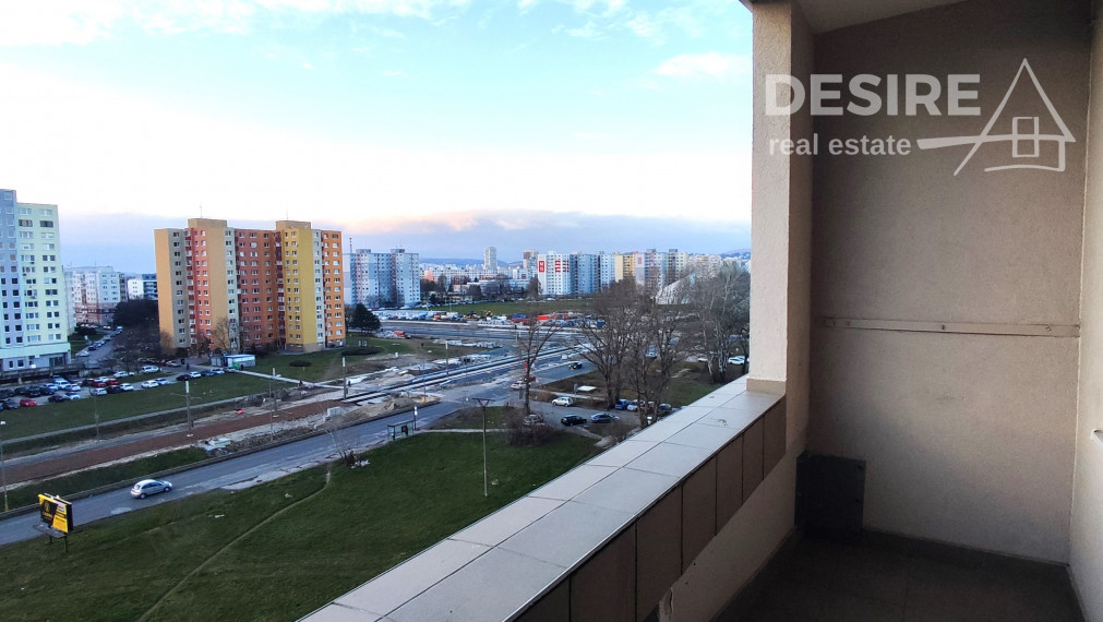 ✅ PREDANÉ: Útulný 2 izbový byt, loggia, pivnica, Topoľčianska ul. , Bratislava