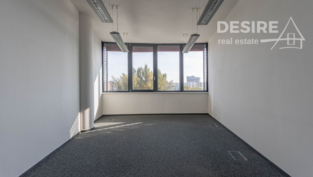 Komerčné priestory na prenájom, od 48 m2, parkovanie, Röntgenova ul., Bratislava