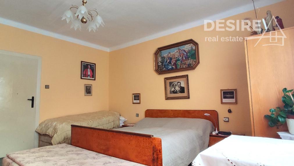 ✅PREDANÉ: Udržiavaný 3 izbový rodinný dom, garáž, Pezinok širšie centrum