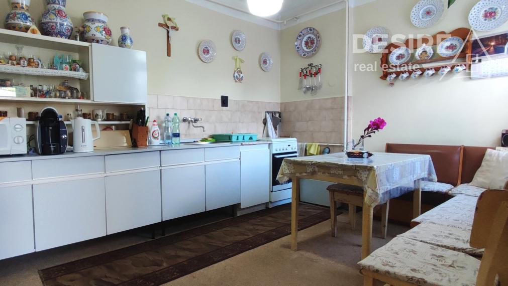 ✅PREDANÉ: Udržiavaný 3 izbový rodinný dom, garáž, Pezinok širšie centrum