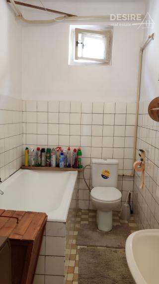 ✅PREDANÉ: Udržiavaný 3 izbový rodinný dom, garáž, Pezinok širšie centrum