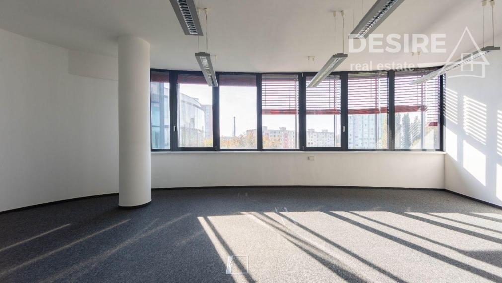 Prenájom: Telocvičňa výmera 190 m2, parkovanie, Röntgenova ul., Bratislava