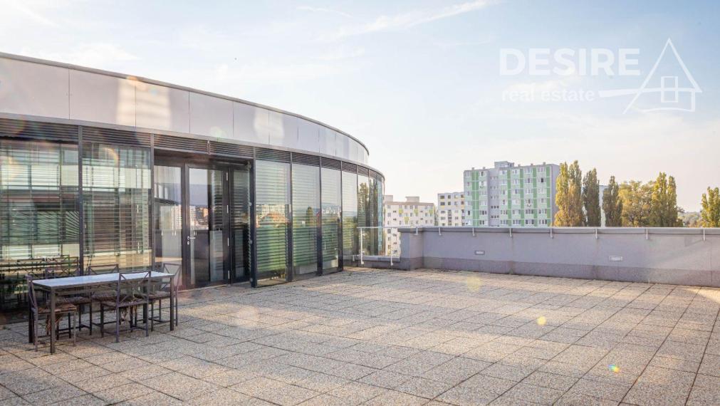 Prenájom: Telocvičňa výmera 190 m2, parkovanie, Röntgenova ul., Bratislava