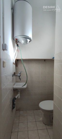 Skladové priestory 227 m2, parkovanie, Cajlanská ulica, Pezinok