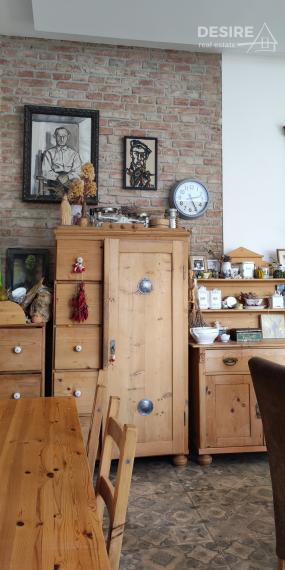 Bývajte a podnikajte: Zemianska kúria, veľký pozemok, rekonštrukcia, Nové Zámky - Komoča