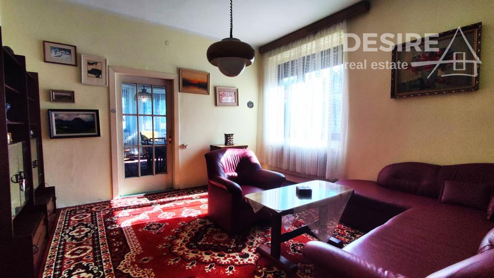 Zachovalý, 4 izbový rodinný dom,  Pezinok centrum