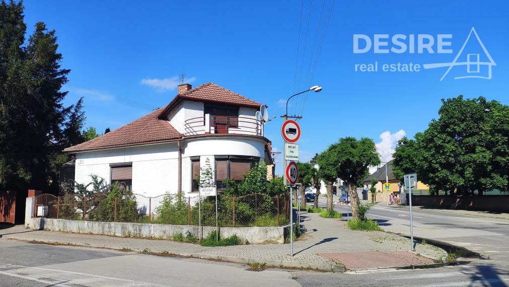 Zachovalý, 4 izbový rodinný dom,  Pezinok centrum