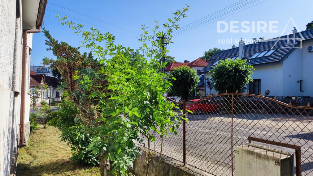 Zachovalý, 4 izbový rodinný dom,  Pezinok centrum