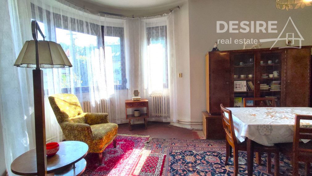 Zachovalý, 4 izbový rodinný dom,  Pezinok centrum