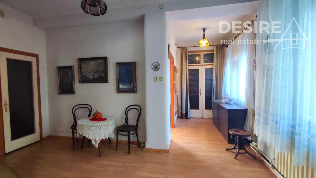 Zachovalý, 4 izbový rodinný dom,  Pezinok centrum