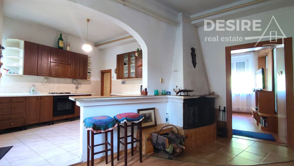 Zachovalý, 4 izbový rodinný dom,  Pezinok centrum