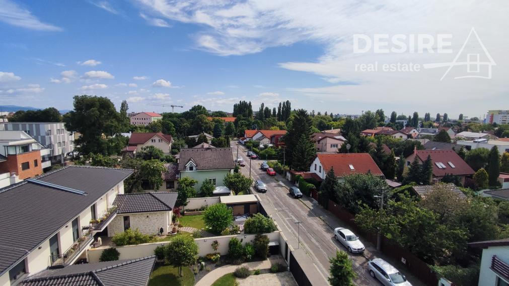 1,5 izbový byt v nadstavbe, terasa, klimatizácia, Bratislava-Trnávka