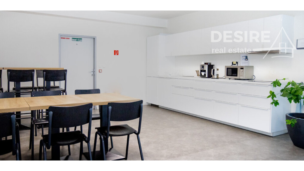 Atraktívne kancelárske priestory na prenájom, od 37 m2 do 326 m2, parkovanie zdarma