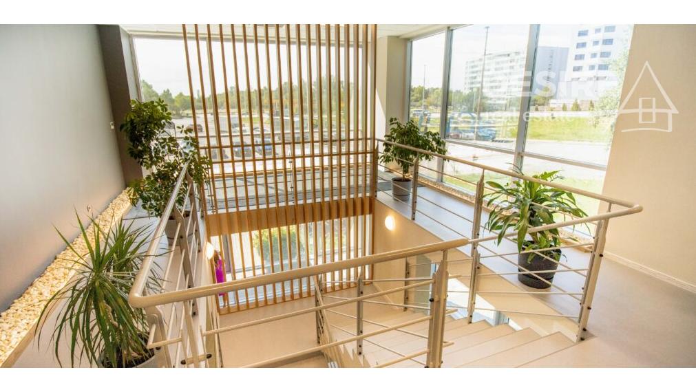 Atraktívne kancelárske priestory na prenájom, od 37 m2 do 326 m2, parkovanie zdarma