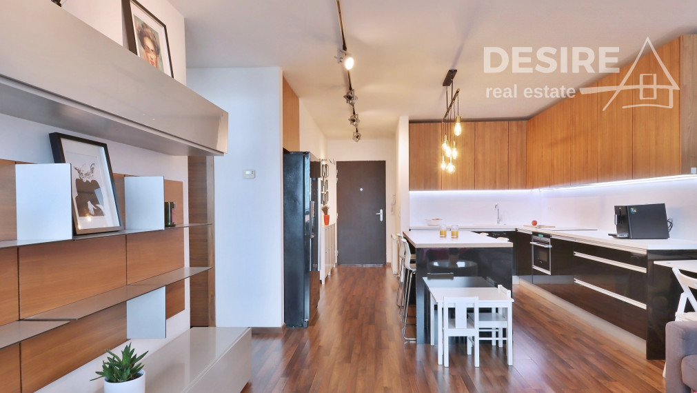 ✅ PREDANÉ: Moderný, štýlový 2 izbový byt so zariadením, loggia, parkovanie, III veže, Bajkalská ul.