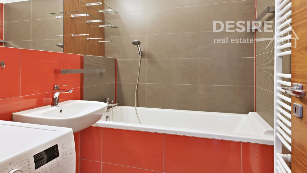 ✅ PREDANÉ: Moderný, štýlový 2 izbový byt so zariadením, loggia, parkovanie, III veže, Bajkalská ul.