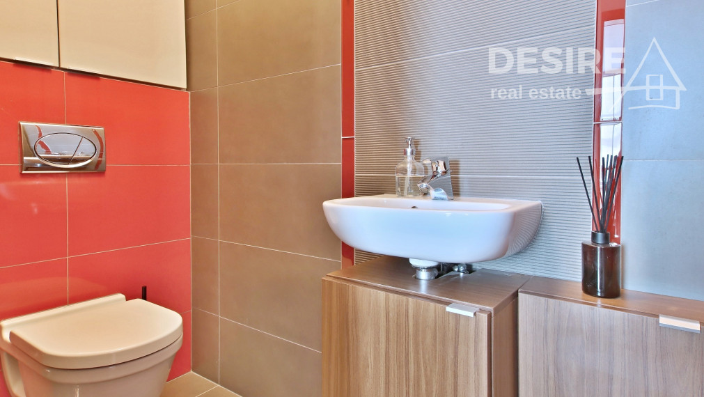 ✅ PREDANÉ: Moderný, štýlový 2 izbový byt so zariadením, loggia, parkovanie, III veže, Bajkalská ul.