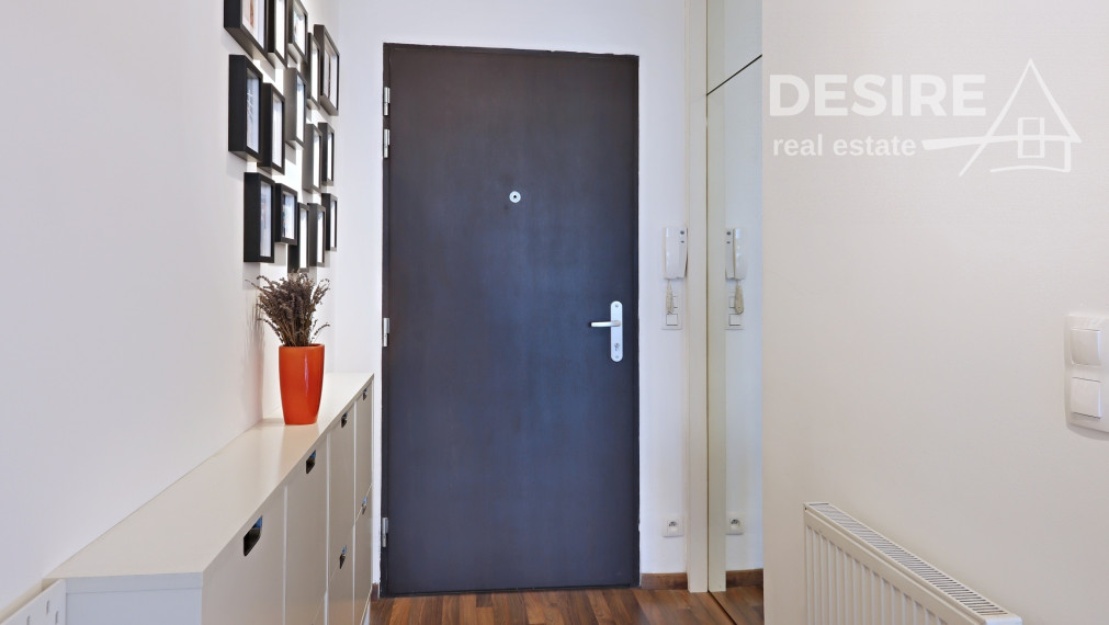 ✅ PREDANÉ: Moderný, štýlový 2 izbový byt so zariadením, loggia, parkovanie, III veže, Bajkalská ul.