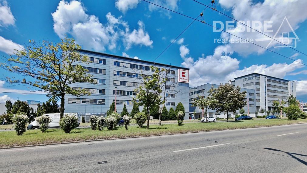 ✅ PREDANÉ: Moderný, štýlový 2 izbový byt so zariadením, loggia, parkovanie, III veže, Bajkalská ul.