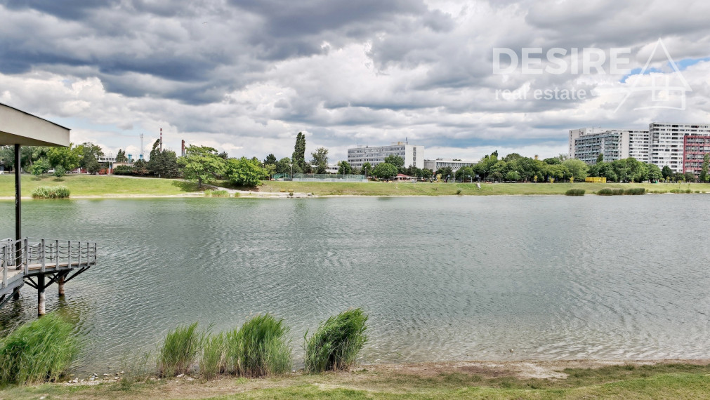 ✅ PREDANÉ: Moderný, štýlový 2 izbový byt so zariadením, loggia, parkovanie, III veže, Bajkalská ul.