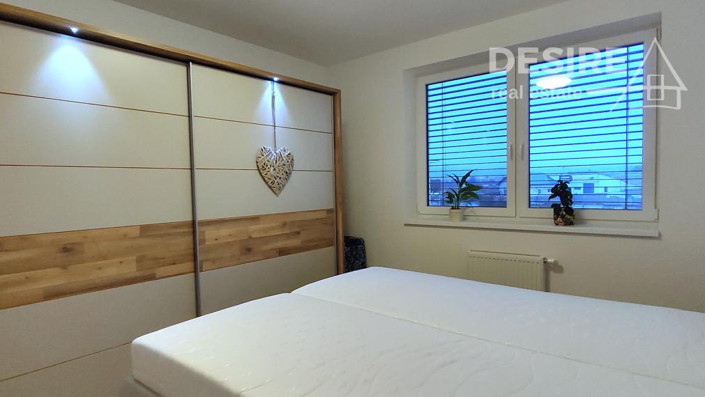 Zariadený 3 izbový byt v novostavbe, zelená terasa, parkovanie, Modra -Malé Hliny