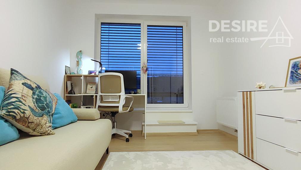 Zariadený 3 izbový byt v novostavbe, zelená terasa, parkovanie, Modra -Malé Hliny