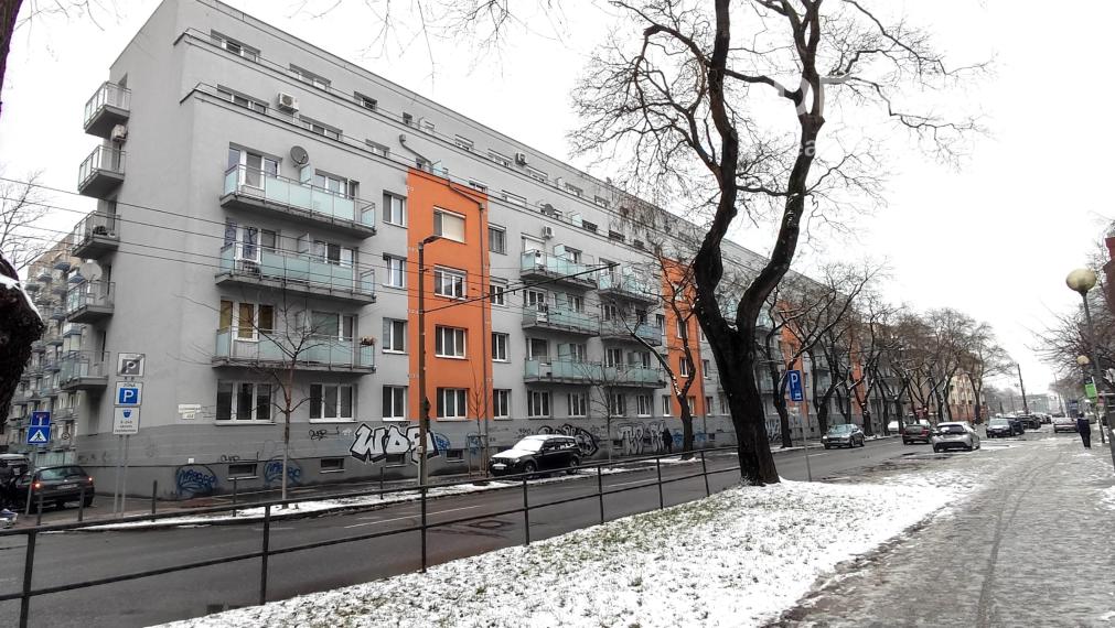 Priestranný 2 izbový byt 50 m2, rekonštrukcia, balkón, klimatizácia, Záhradnícka ul. , BA