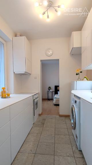 Priestranný 2 izbový byt 50 m2, rekonštrukcia, balkón, klimatizácia, Záhradnícka ul. , BA