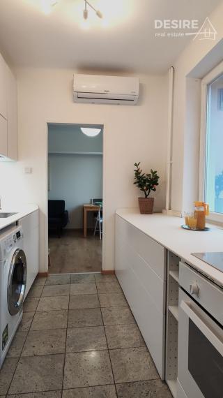 Priestranný 2 izbový byt 50 m2, rekonštrukcia, balkón, klimatizácia, Záhradnícka ul. , BA