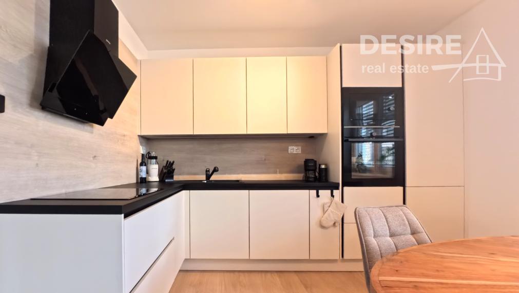 Kompletne zariadený 3 izbový byt, novostavba, zelená terasa, parkovanie, Modra