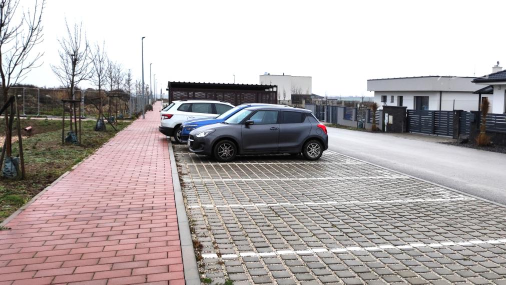 Kompletne zariadený 3 izbový byt, novostavba, zelená terasa, parkovanie, Modra