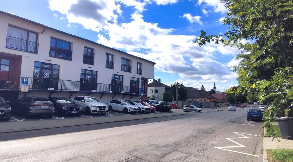 Prenájom: Nebytový priestor vhodný pre služby, obchod, kanceláriu