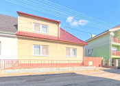 Jedinečný rodinný dom po rekonštrukcii, záhrada, Pezinok - Cajla - fotografia 1