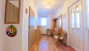 Jedinečný rodinný dom po rekonštrukcii, záhrada, Pezinok - Cajla - fotografia 5