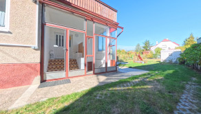 Jedinečný rodinný dom po rekonštrukcii, záhrada, Pezinok - Cajla - fotografia 3