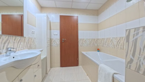 Priestranný 3,5 izbový mezonetový byt v Pezinku na Suvorovovej ul. - fotografia 10