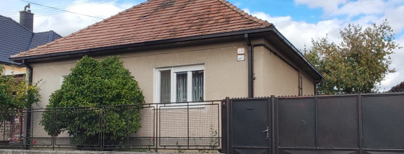 Udržiavaný 3 izbový rodinný dom, garáž, Pezinok širšie centrum