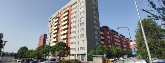 Garáž v bytovom dome, Tomášiková ulica, Bratislava