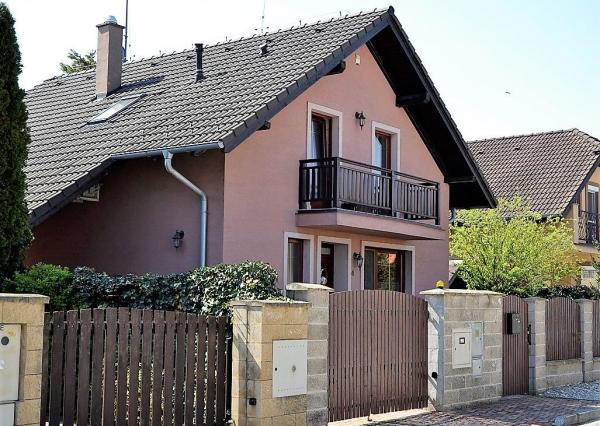 EXKLUZÍVNE: Kompletne zariadený RD na prenájom, s nadštandardným príslušenstvom, Veľký Biel