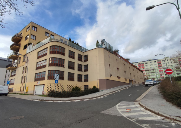 ✅ PREDANÉ: Samostatná garáž v garážovom dome, Dlhé diely