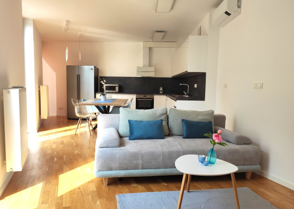 Spacious furnished 3-bedroom apartment, garden, parking, cellar, Koliba, Na Varte