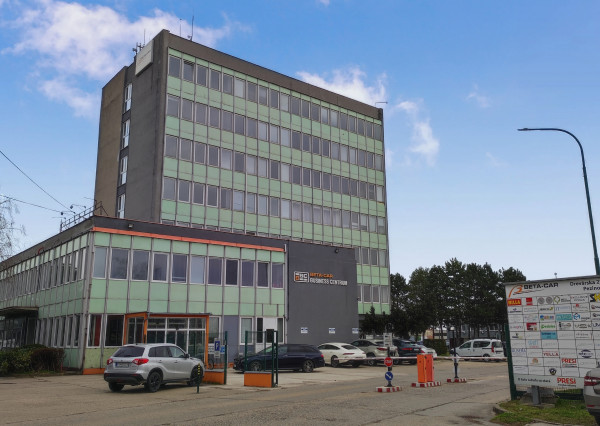 Kancelárie, Pezinok, Drevárska ul., od 32 m2 za 7,- EUR/m2 !!!