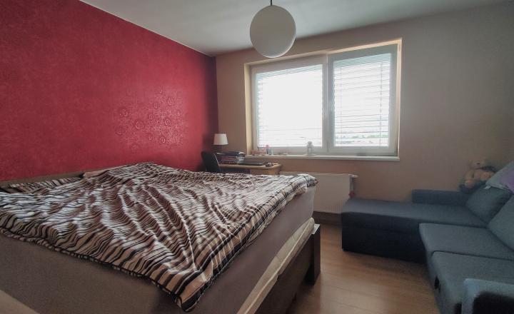 ✅RENTED: Furnished spacious 3-room apartment + parking space, K.Franklovéj., Pezinok - fotografia 3