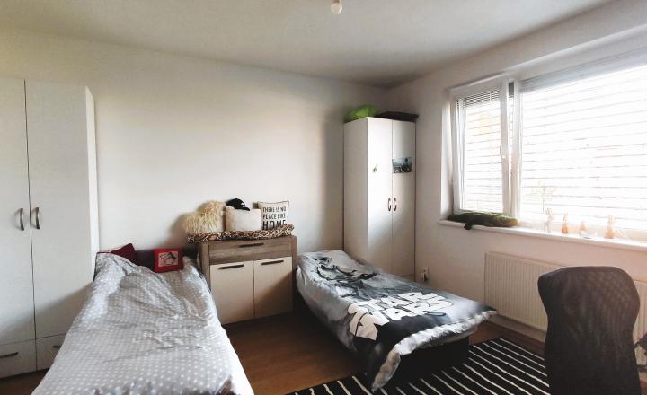 ✅RENTED: Furnished spacious 3-room apartment + parking space, K.Franklovéj., Pezinok - fotografia 4