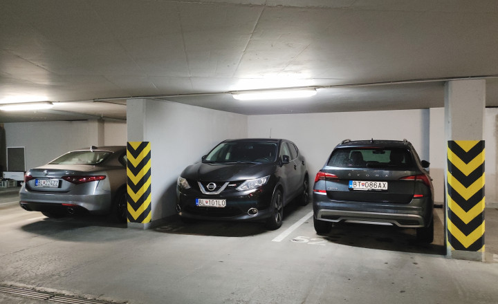 ✅ PREDANÉ: Parkovacie státie v podzemnej garáži, ul. Košická - Miletičova, - fotografia 1