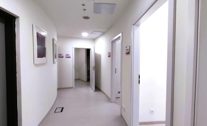 AMBULANCIE LEKÁROV 8 KS, vhodné pre kliniku, 295 m2, Röntgenova ul., BA - Petržalka - fotografia 4