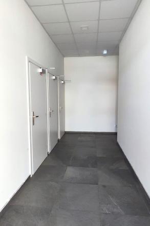 ✅ PREDANÉ: Priestranný štýlový 2i zariadený byt, parkovanie, pivnica, širšie centrum Pezinok - fotografia 10