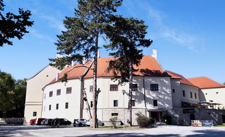✅ PREDANÉ: Priestranný štýlový 2i zariadený byt, parkovanie, pivnica, širšie centrum Pezinok - fotografia 17