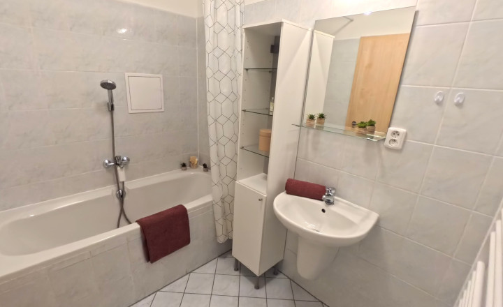 ✅ PRENAJATÉ: Slnečný a priestranný 2i byt, klimatizácia, balkón, pivnica, garáž - fotografia 7